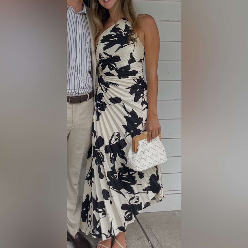 Bobbles & Lace Floral One-Shoulder Dress in Black and Off White